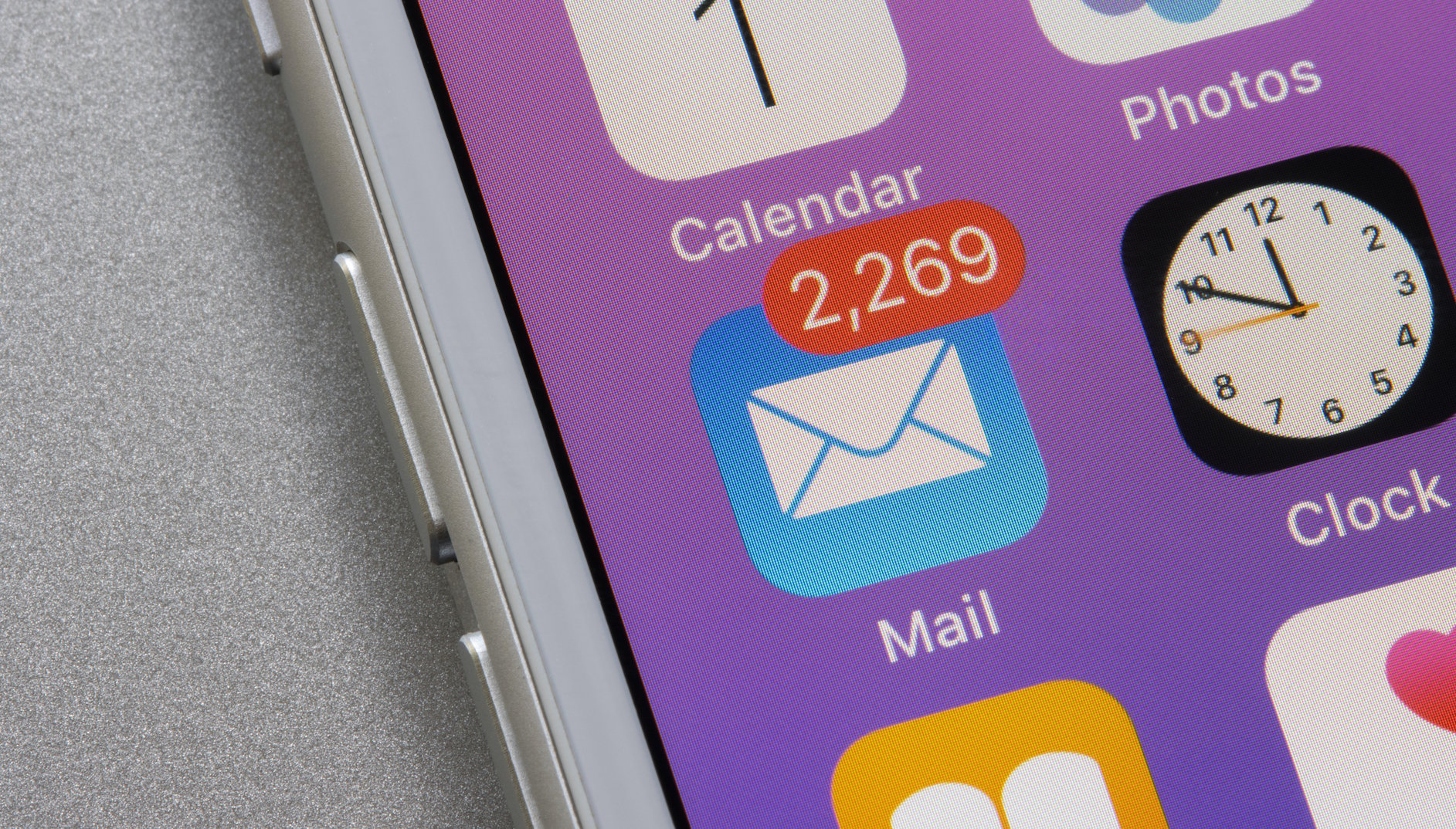 It’s Finally Easy to Change Your Apple Account Email