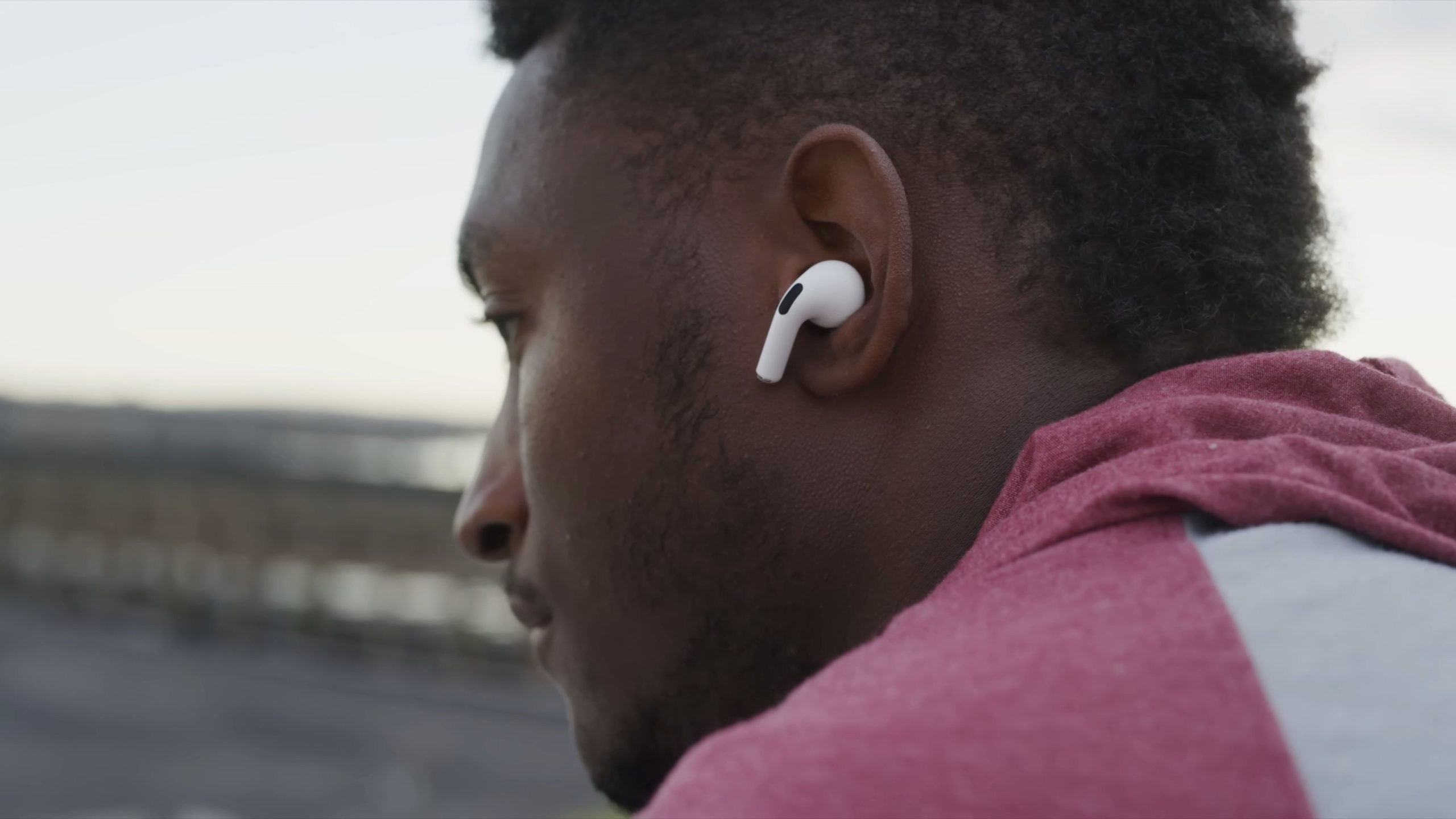 Use Your AirPods to Have a Conversation With ChatGPT