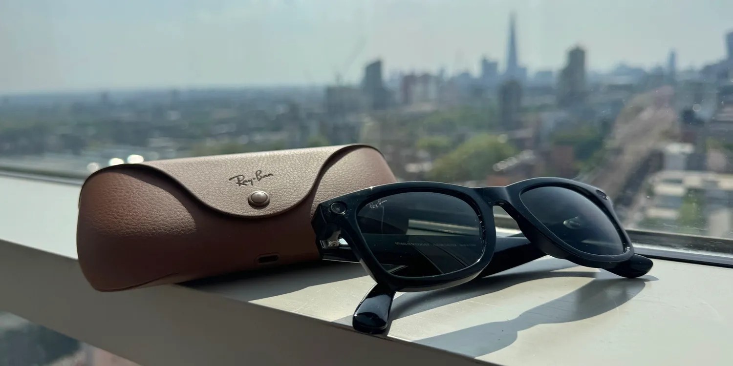 Ray-Ban Meta smart glasses could get a display next year