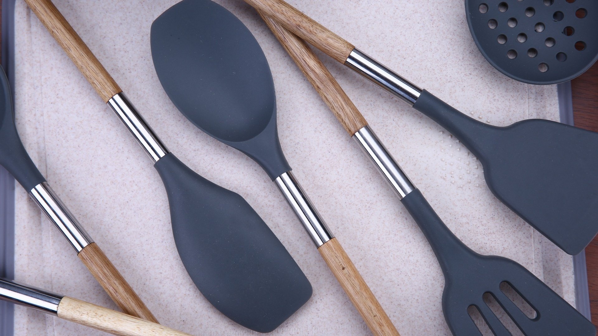 Your Black Plastic Utensils (Probably) Aren’t Killing You After All