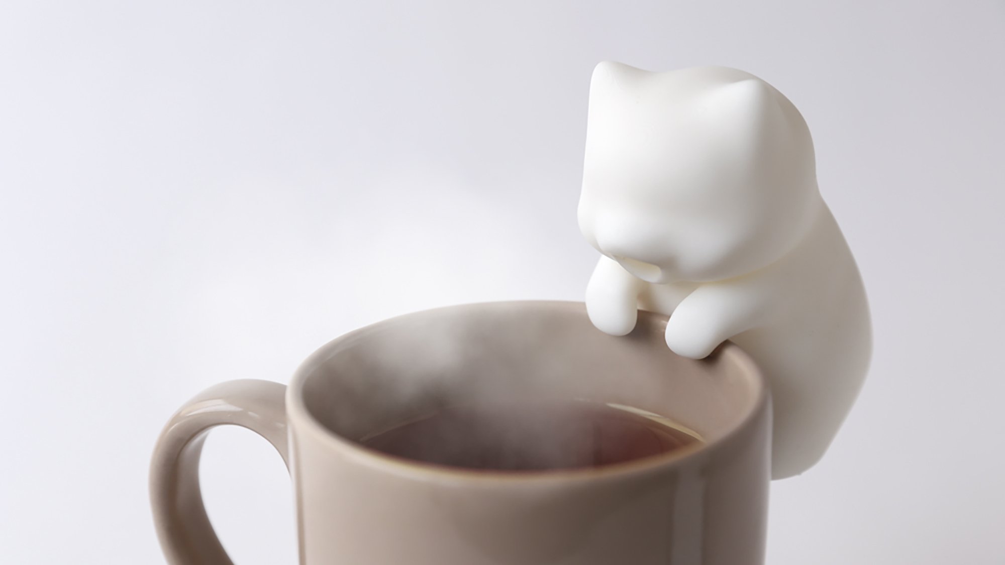 CES 2025: This Adorable Mini-Robot Will Cool Down Your Hot Drinks