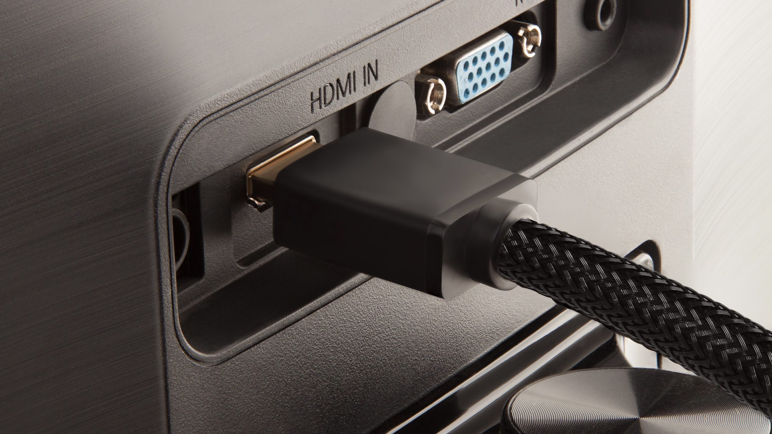 CES 2025: Do You Really Need a New HDMI 2.2 Cable?