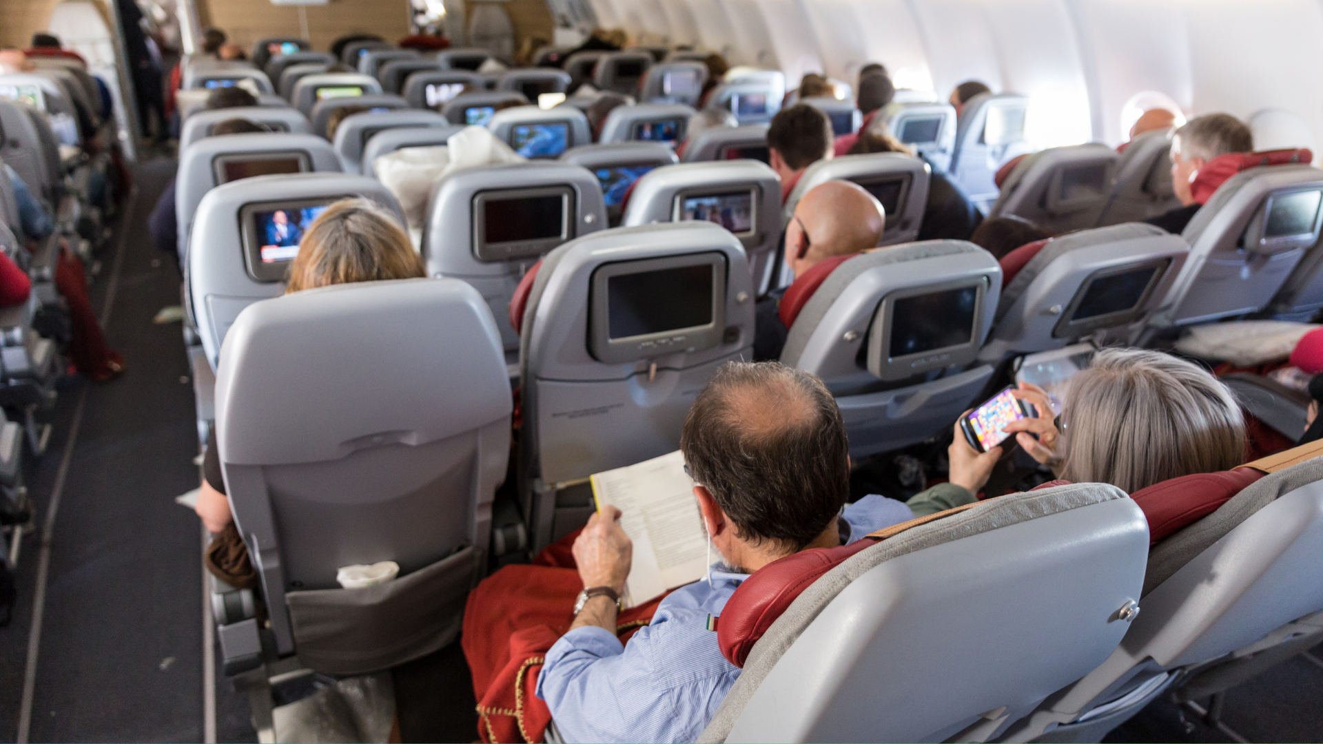 Follow These Six Rules to Negotiate an Airplane Seat Swap